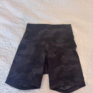 Lululemon 4” camo align shorts